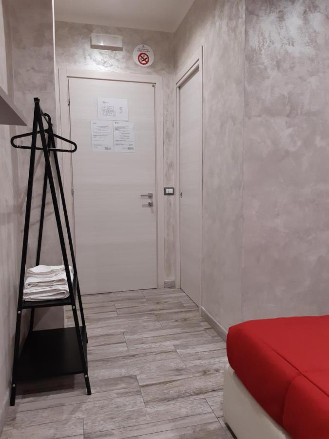 Apple Rooms Rome Airport Fiumicino Exterior foto A room at the hotel
